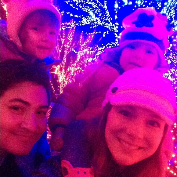 Serena, mom of twins and lover of bargain hunting - Picture 3 of 8